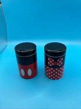 Disney Mickey and Minnie Mouse Ceramic Salt and Pepper Shakers